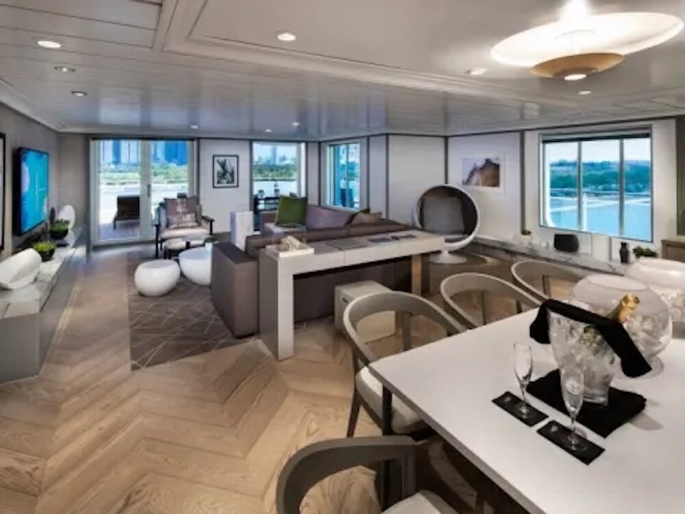 Penthouse Suite