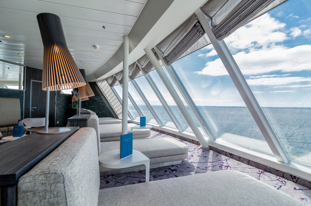 Himmel & Meer Lounge mit exklusiver Ausstattung und Meerblick