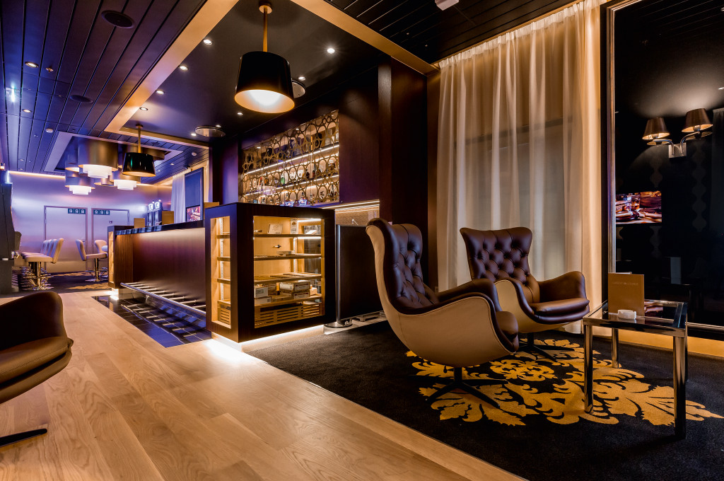 Casino-Lounge mit modernen Sitzmodulen, Glücksspielbereich und exklusiver Ausstattung.