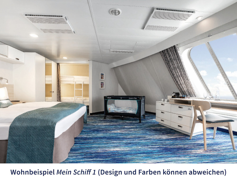 Geräumige Familienkabine auf der Mein Schiff 7 mit Doppelbett, Etagenbett, Kinderbett und schrägem Panoramafenster