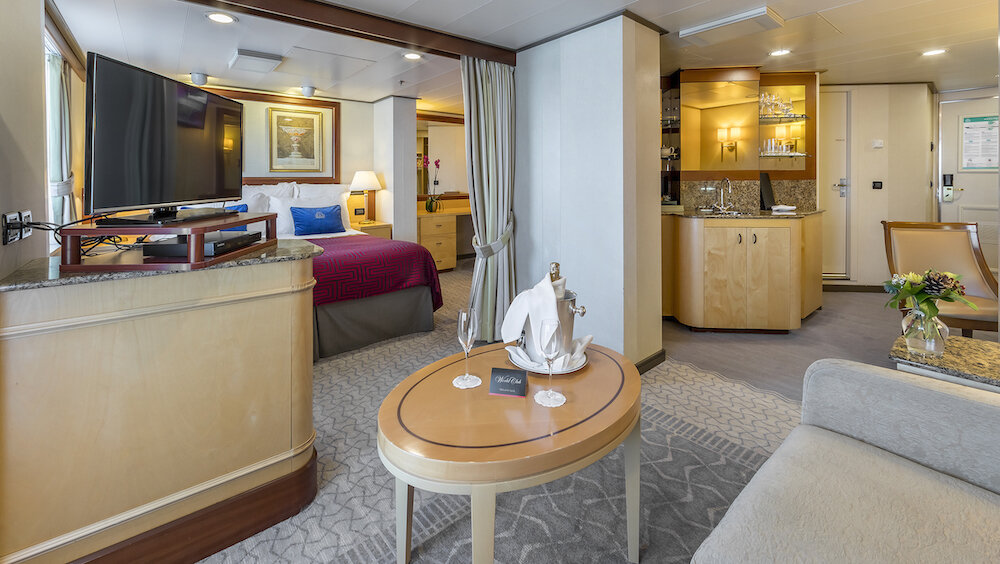 Queens Suiten, Achtern, Deck 4, 5, 8