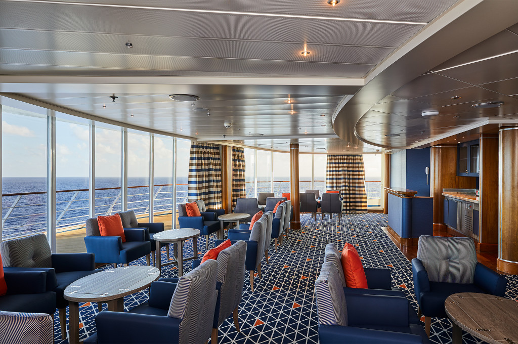 Observation Lounge der Silver Shadow mit Sitzbereichen.