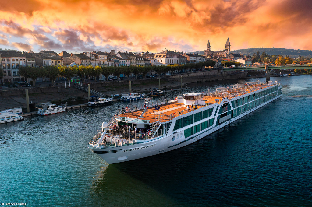 Amadeus Provence — Kreuzfahrtschiff