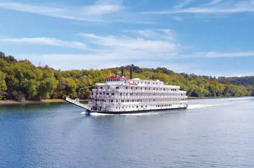 AMERICAN SPLENDOR — Kreuzfahrtschiff