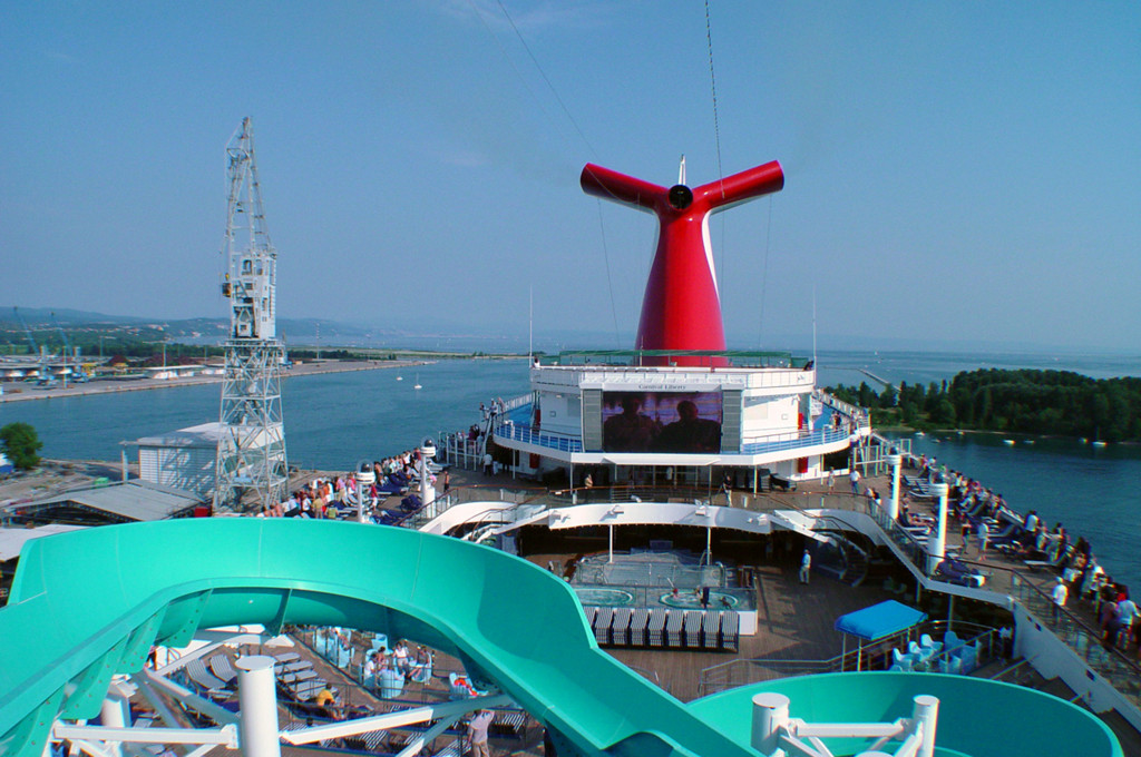 Carnival Liberty — Kreuzfahrtschiff