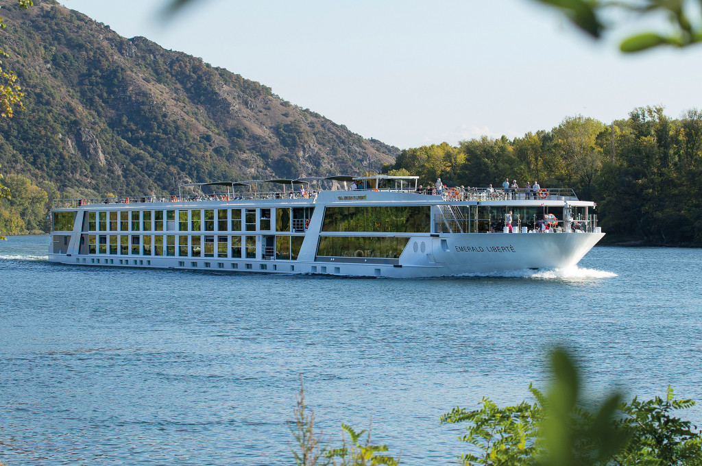 Emerald Liberté — Kreuzfahrtschiff