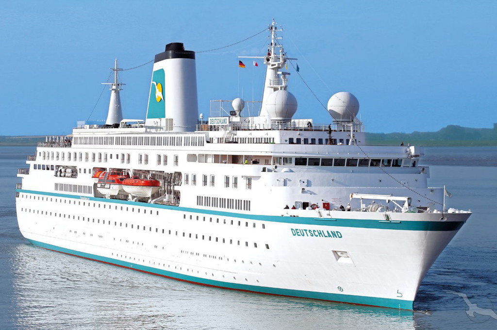 MS Deutschland — Kreuzfahrtschiff