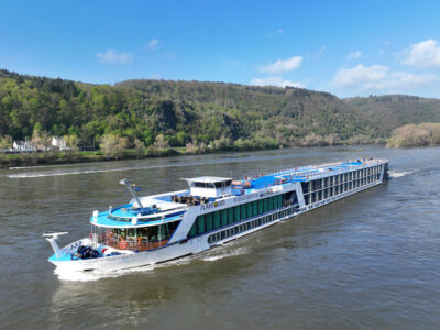 MS LADY CRISTINA