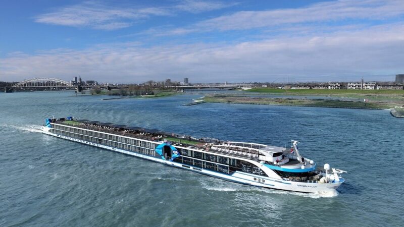 VIVA Cruises