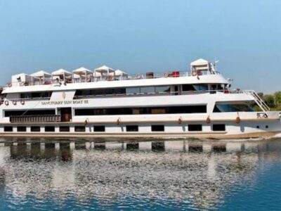 Sanctuary Sun Boat III