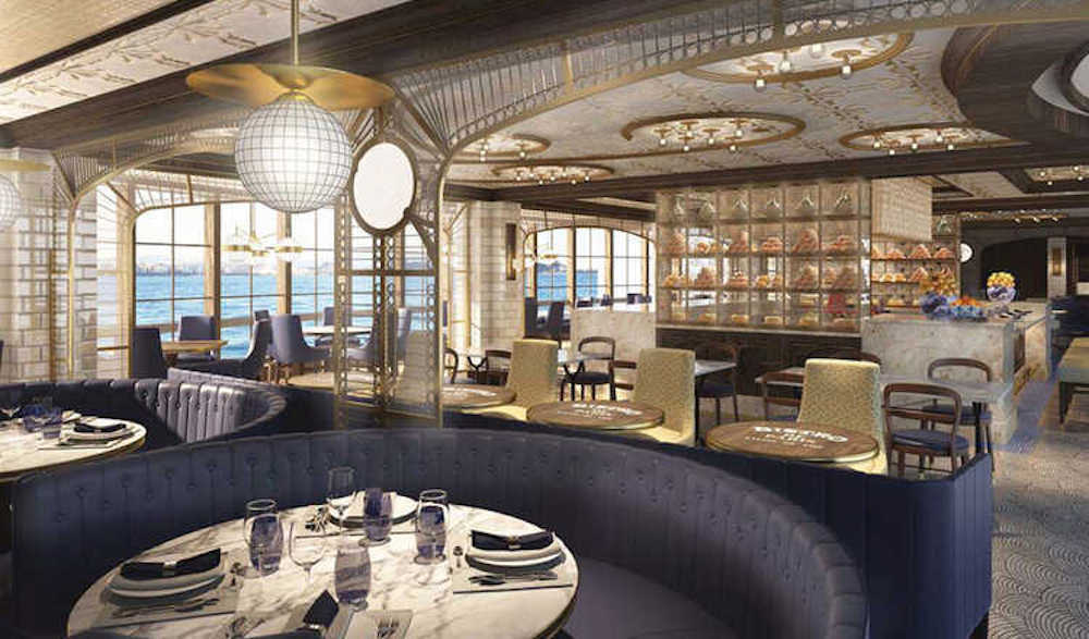 Luxuriöses Spezialitätenrestaurant mit blauen Samtsofas, Marmortischen, Golddekor und großen Fenstern zum Meer