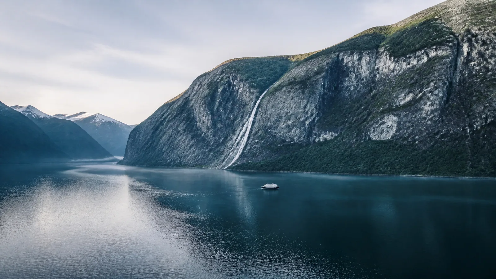 Nordeuropa- & Fjord-Kreuzfahrt ab der Schweiz 2026/2027